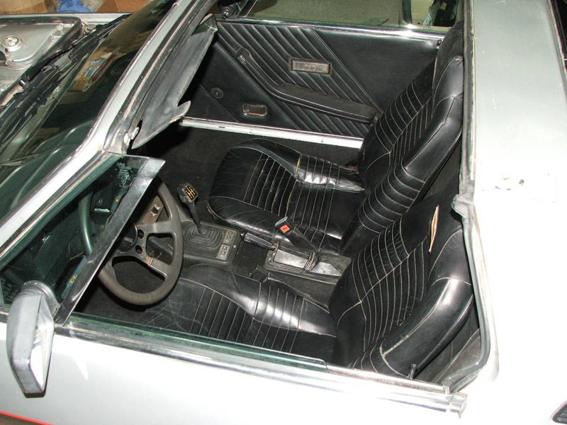 Illustration for article titled At $5,700 For Both, Would You Go For This Fiat X1/9 Targa Two-fer?
